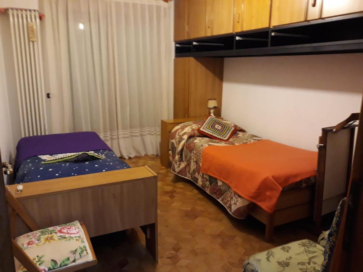 Appartamento Con Parcheggio Pubblico Sotto Casa Saint-Vincent Bagian luar foto