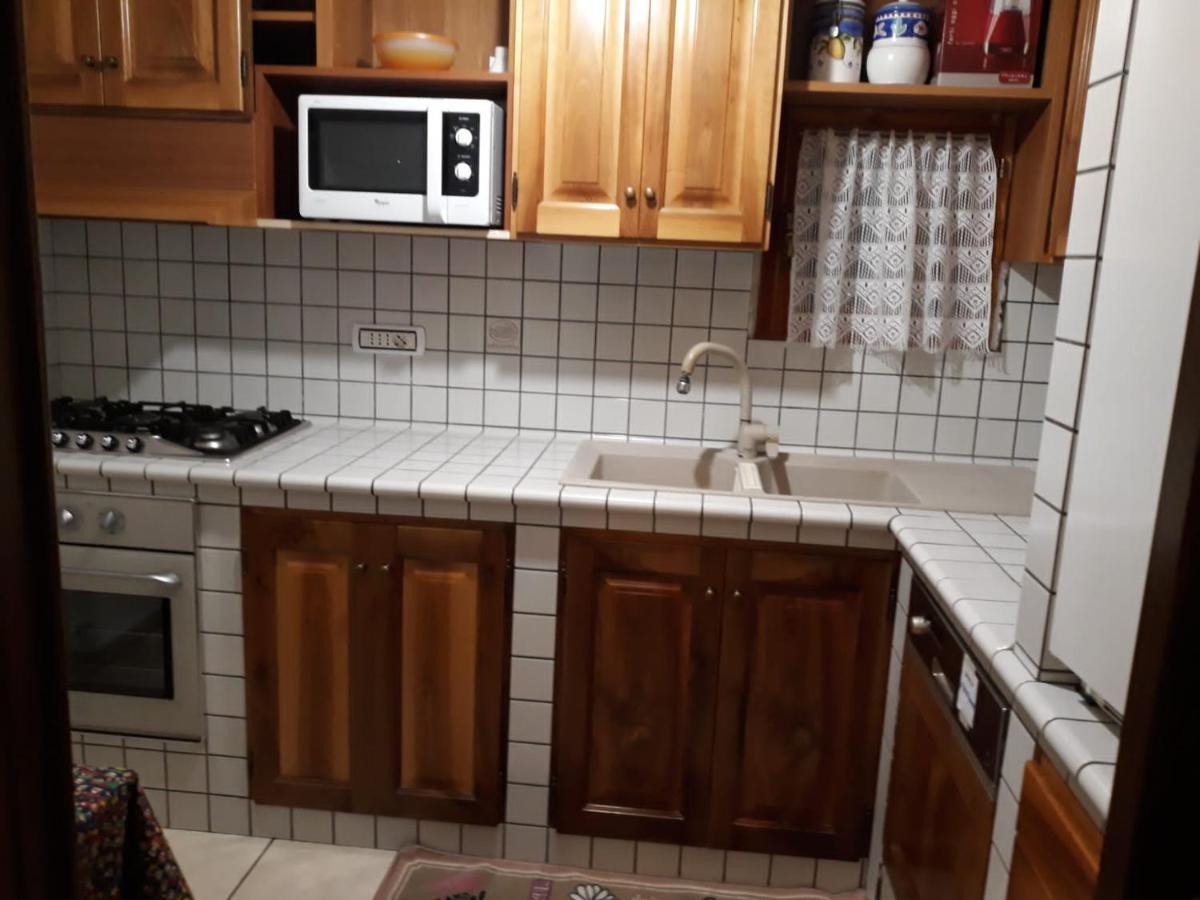 Appartamento Con Parcheggio Pubblico Sotto Casa Saint-Vincent Bagian luar foto
